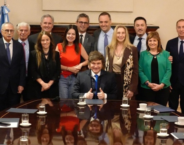 Con el debut de Adorni y Santilli, Milei encabezó una reunión con el nuevo Gabinete