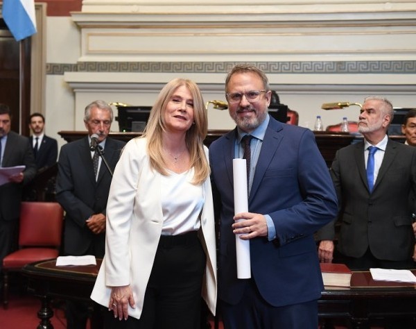 Juraron los senadores bonaerenses: Katopodis y Valenzuela pidieron licencia