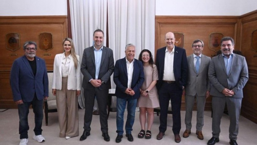 Adorni anunció que los proyectos del Consejo de Mayo serán enviados al Congreso