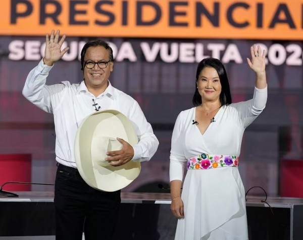 El recuento de la Oficina Nacional de Procesos Electorales da una diferencia a favor de la candidata