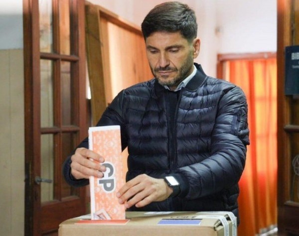 Santa Fe desdobla y mantiene las PASO: Pullaro ya fijó el calendario para las elecciones