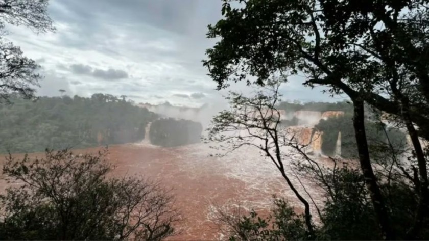 Reabre el Parque Nacional Iguazú tras la baja del río