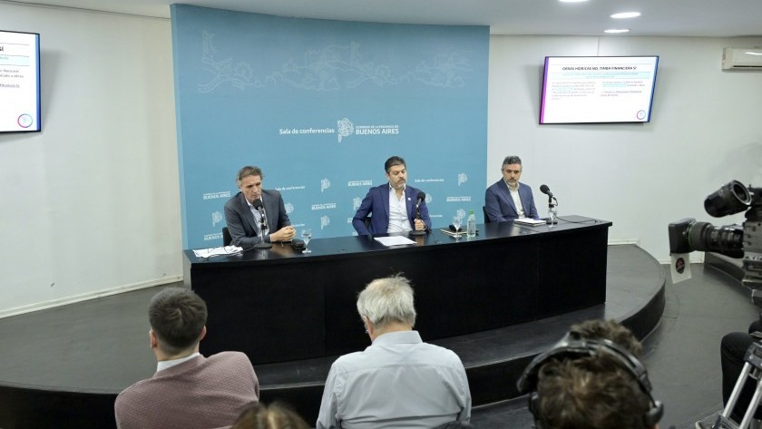 El gobierno de Kicillof denunciará a Javier Milei y Luis Caputo 